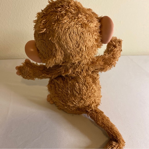 FurReal Friends Monkey Baby Cuddles Interactive 2014 Makes Sounds Fur Real (D2) - Picture 6 of 7